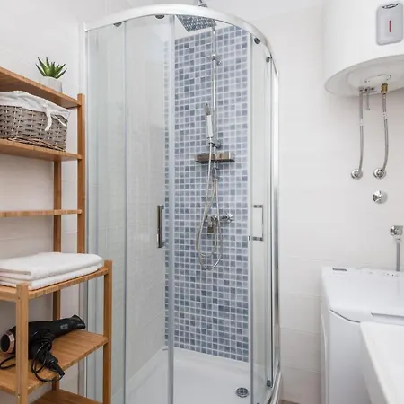 Angelina Free Public Parking Zadar