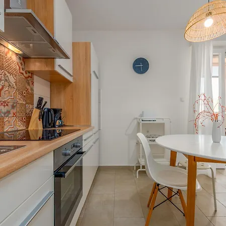 Angelina Free Public Parking