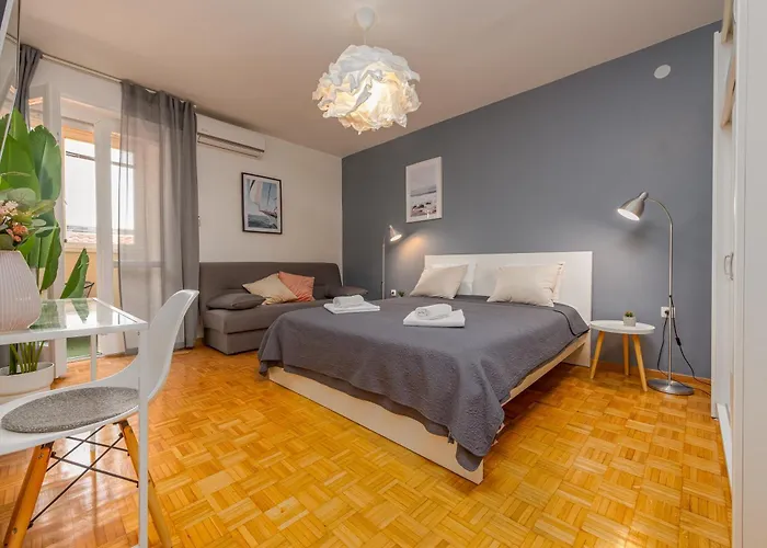 Angelina Free Public Parking Apartment Zadar